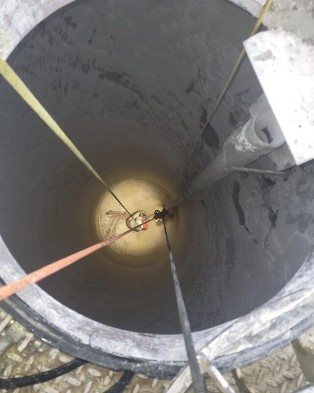 Erfolgreicher Einbau diverser Luftkanonen (Schwertdüsen) mittels Schweissarbeiten für die reibungslose Entleerung der Silos.